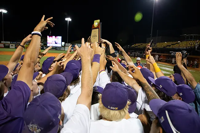 Team Huddle Around Trophy